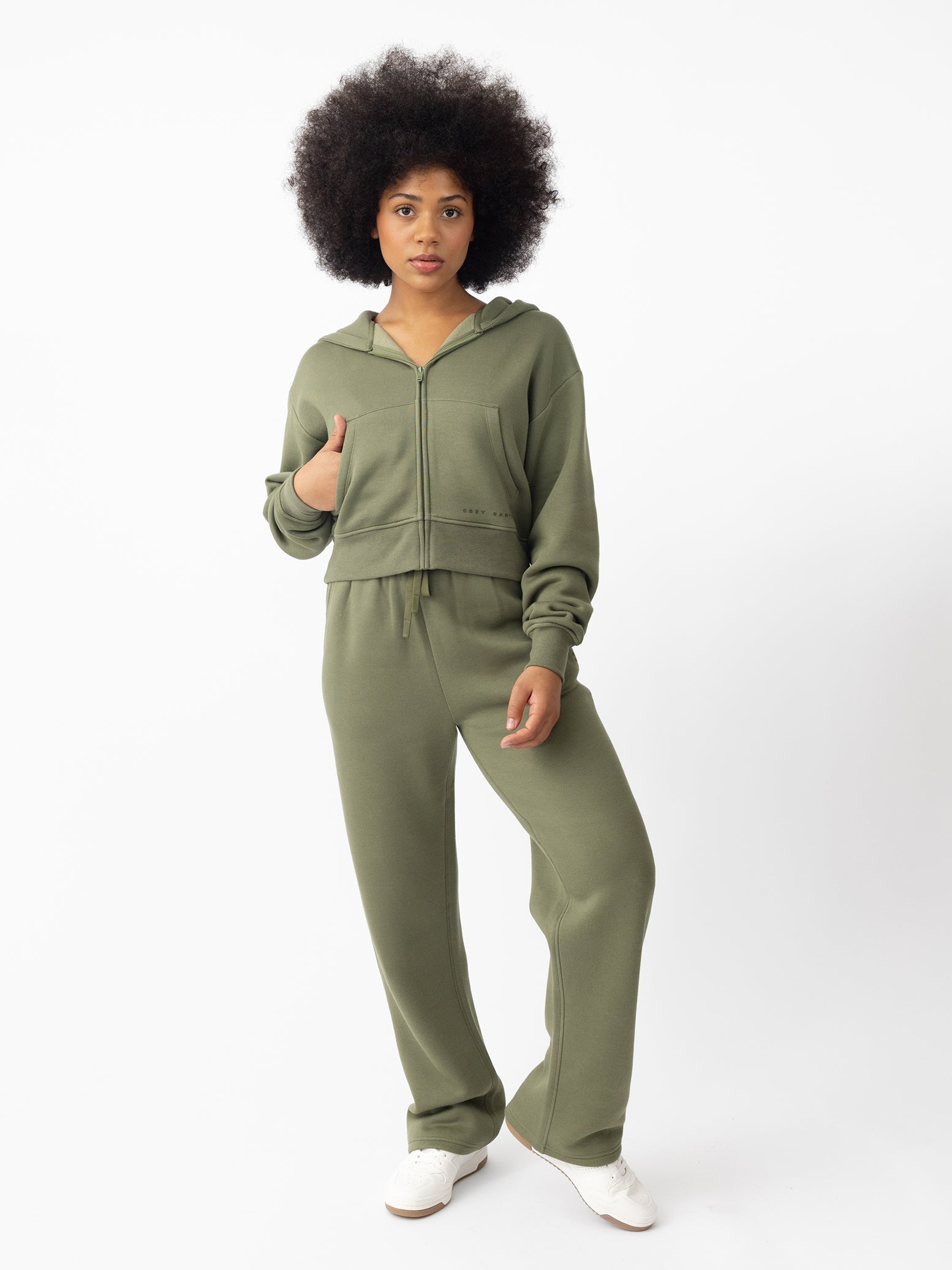 Woman wearing Juniper CityScape Wide Leg Pant with white background