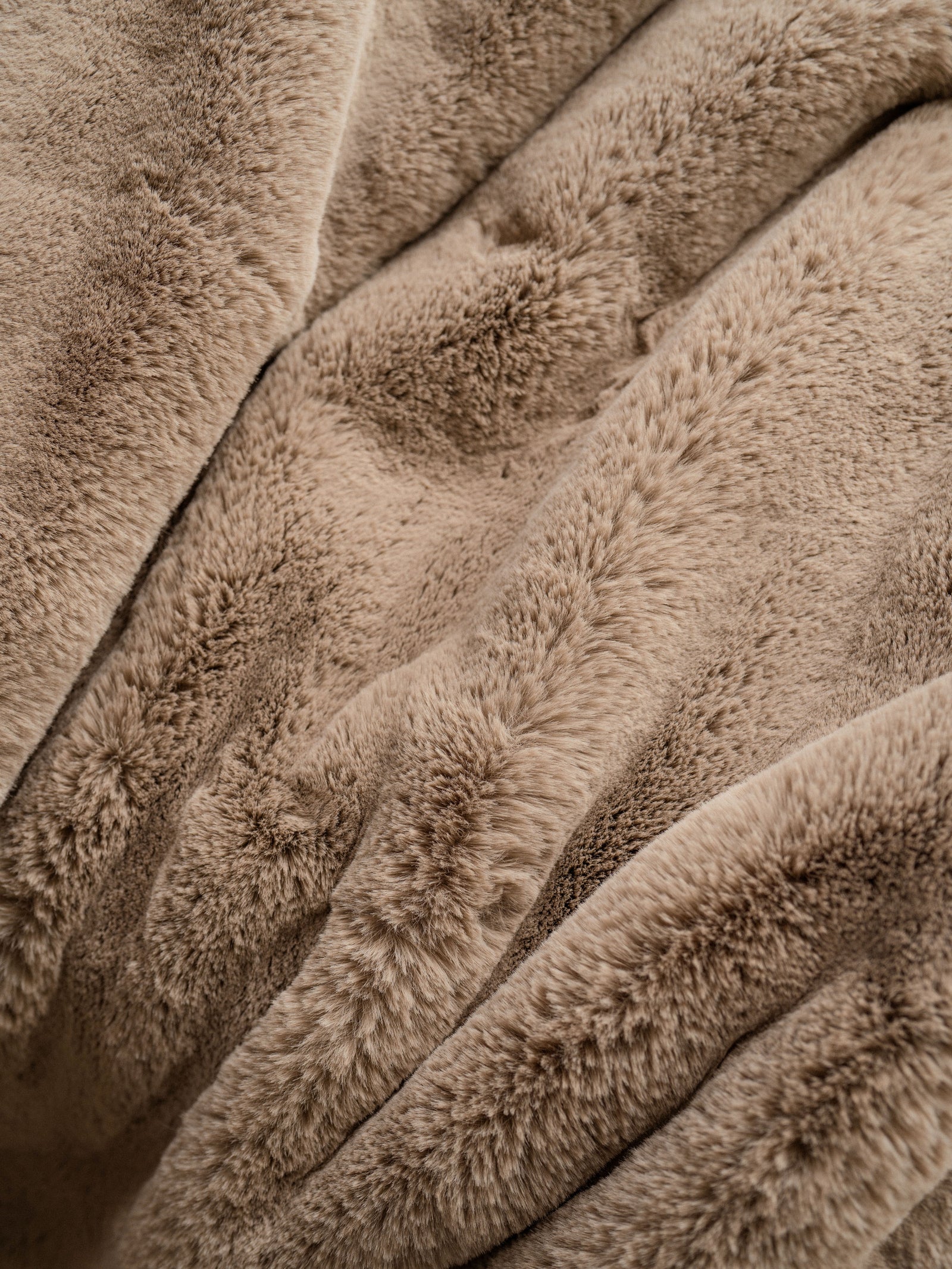 Close up of fabric on Walnut Oversized Throw Cuddle Blanket