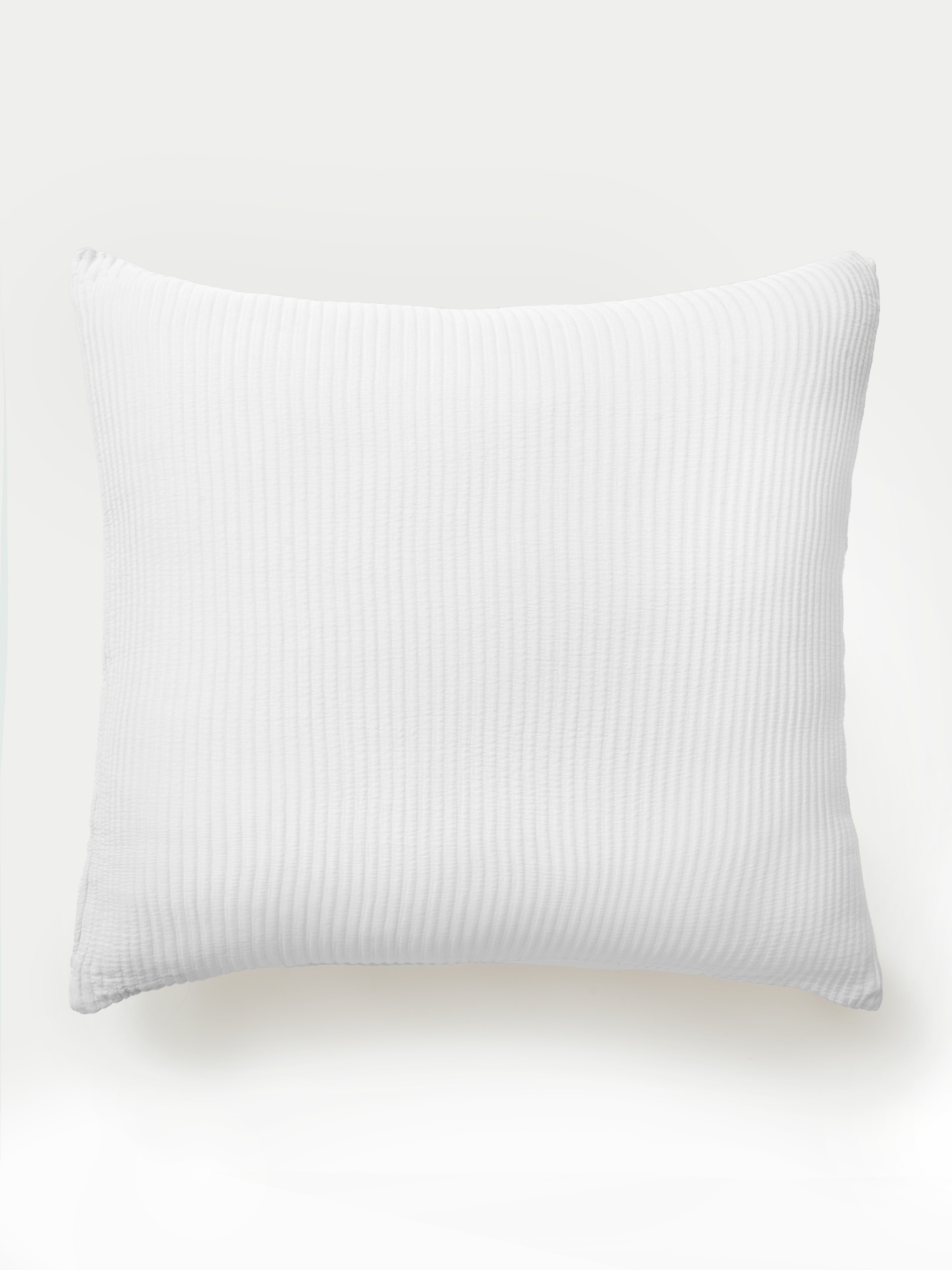 White euro coverlet sham with what background |Color:White
