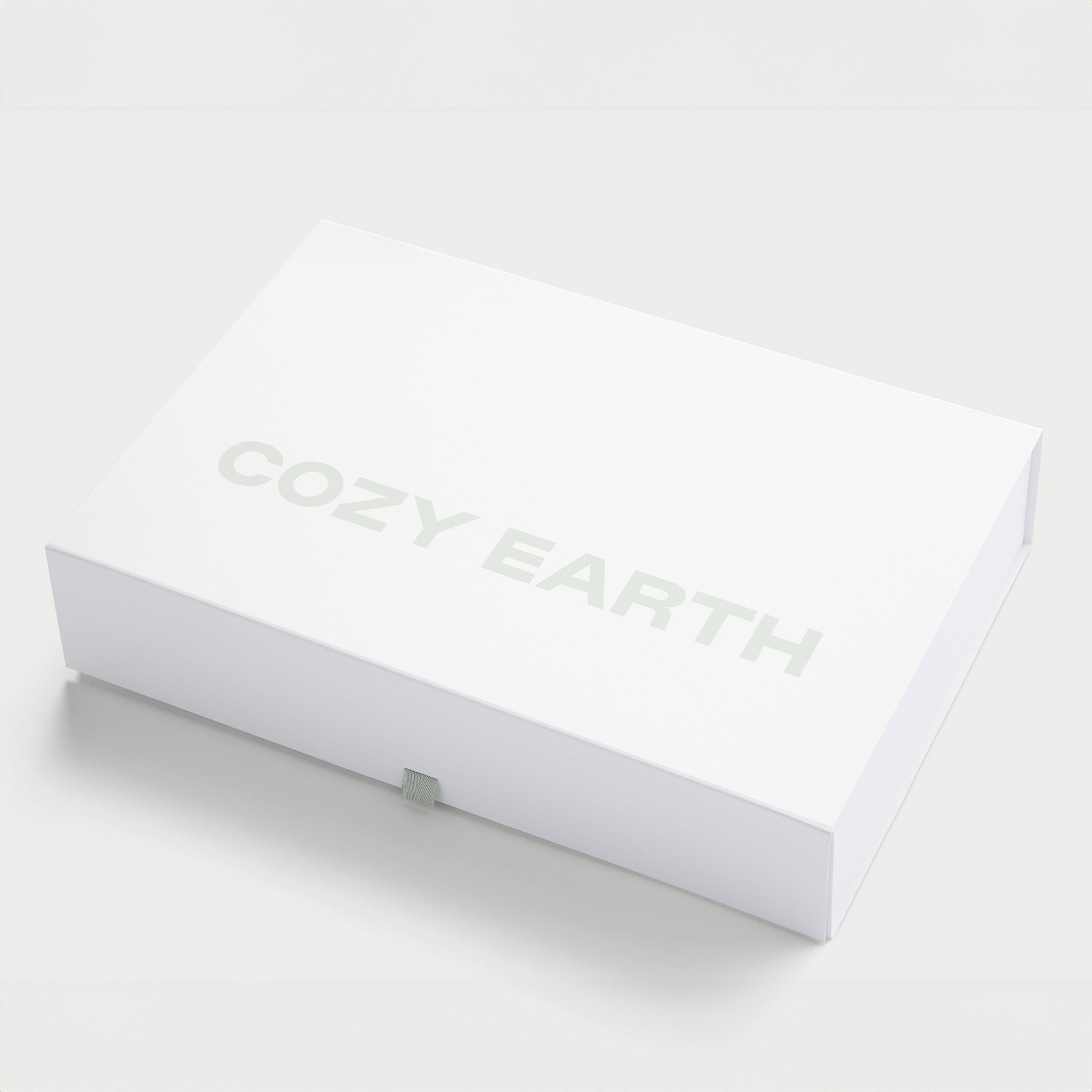 Closed cozy earth gift box 