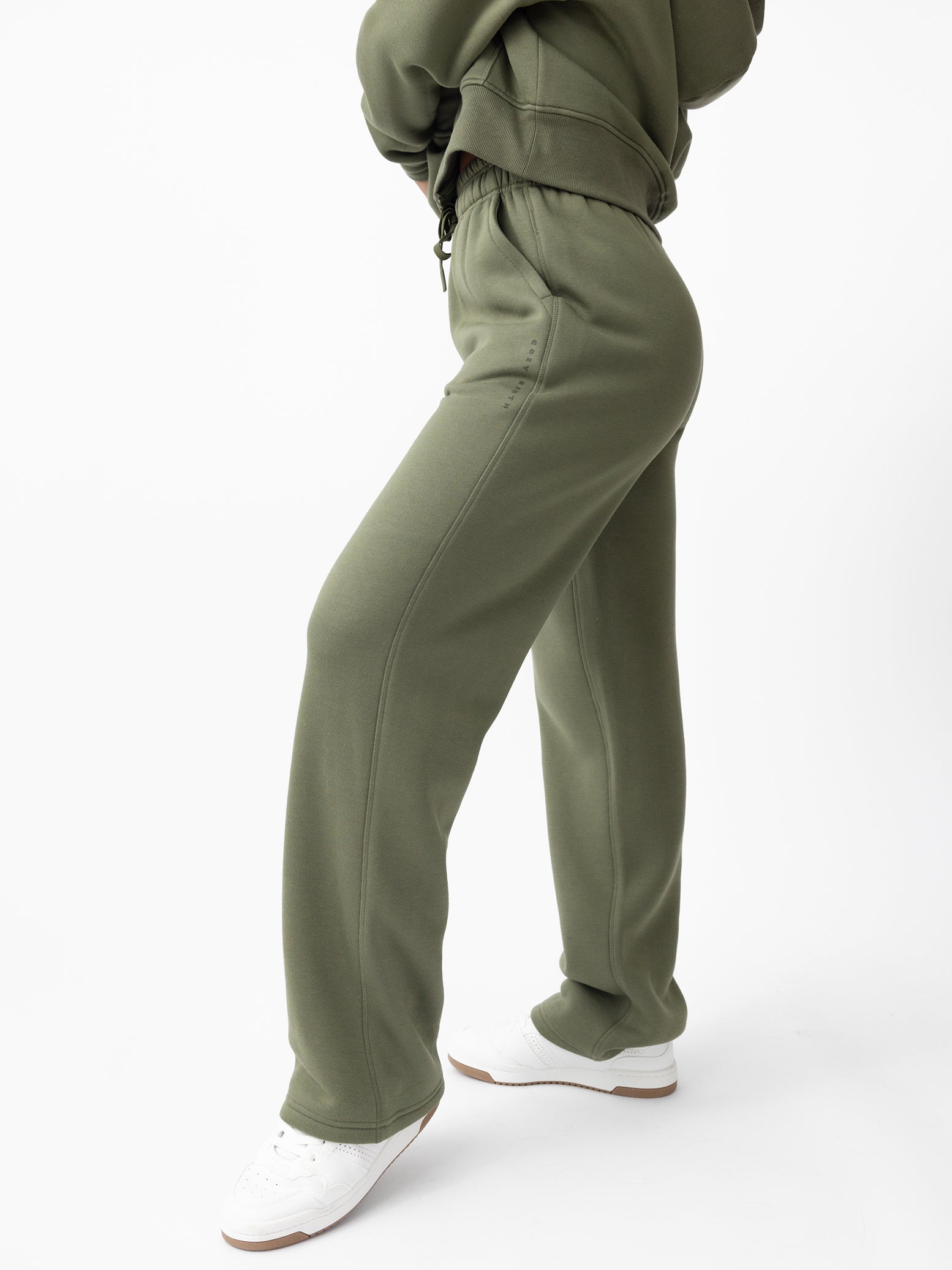 Woman wearing Juniper CityScape Wide Leg Pant with white background 