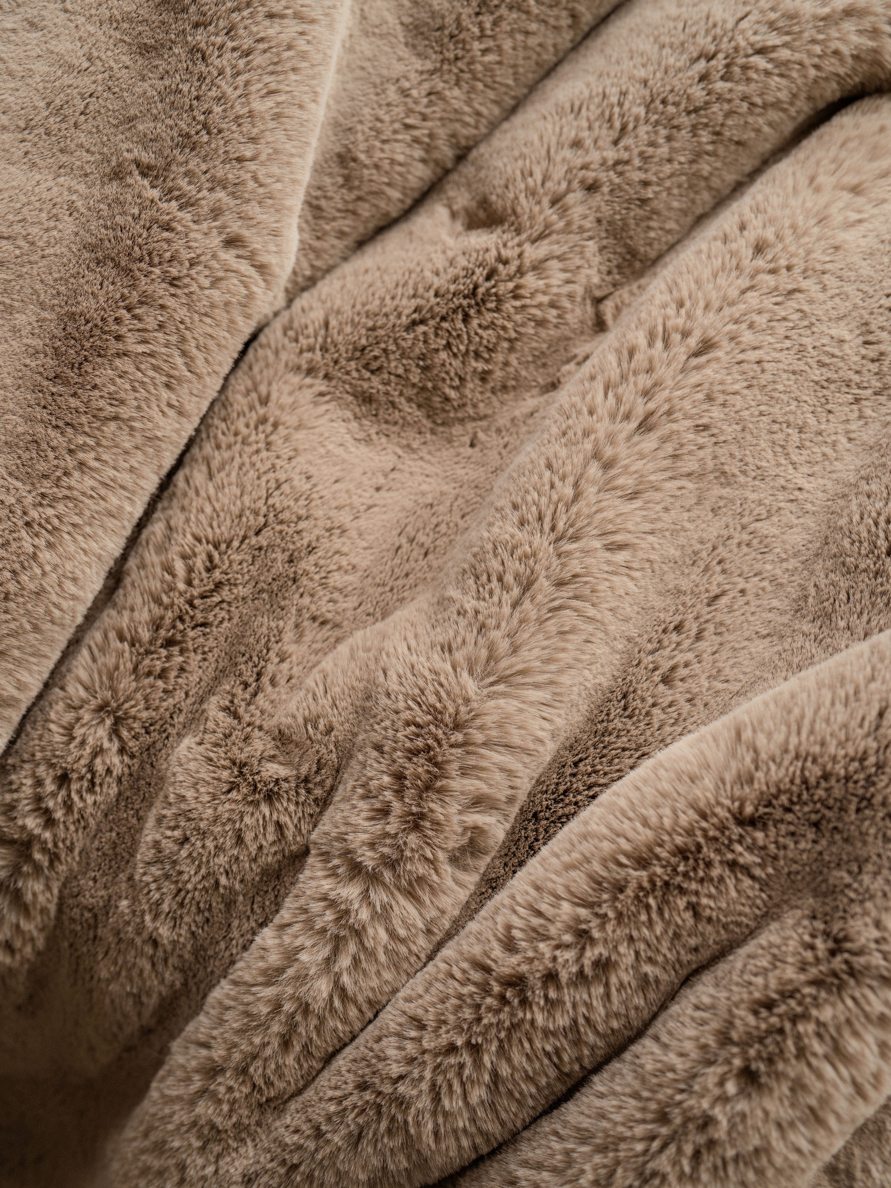 Close up of fabric on Walnut Oversized Throw Cuddle Blanket 