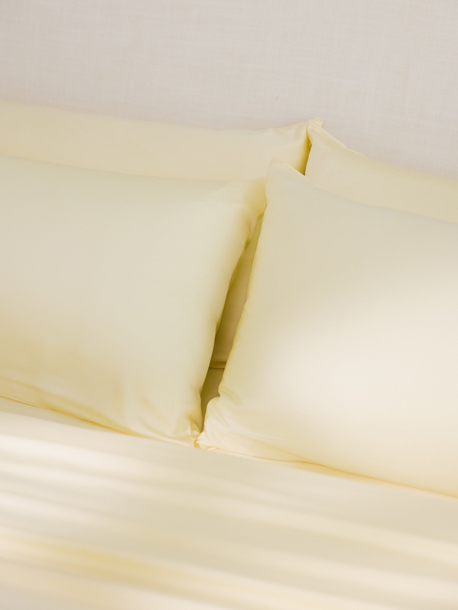 Lemonade Sheets on bed standard/king.