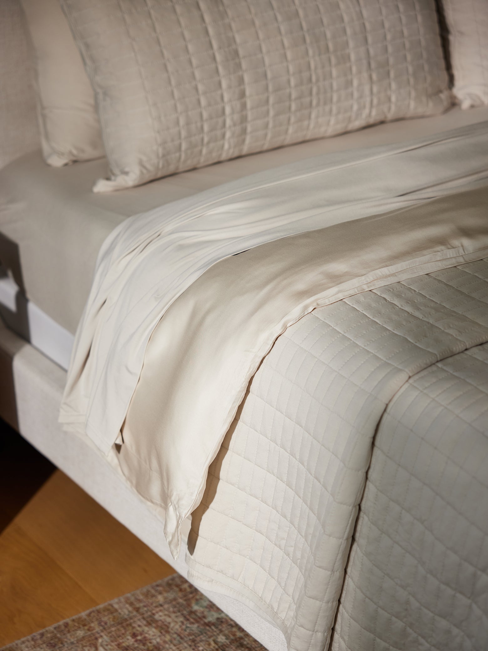 Side of bed made with birch bamboo jersey bedding |Color:Birch