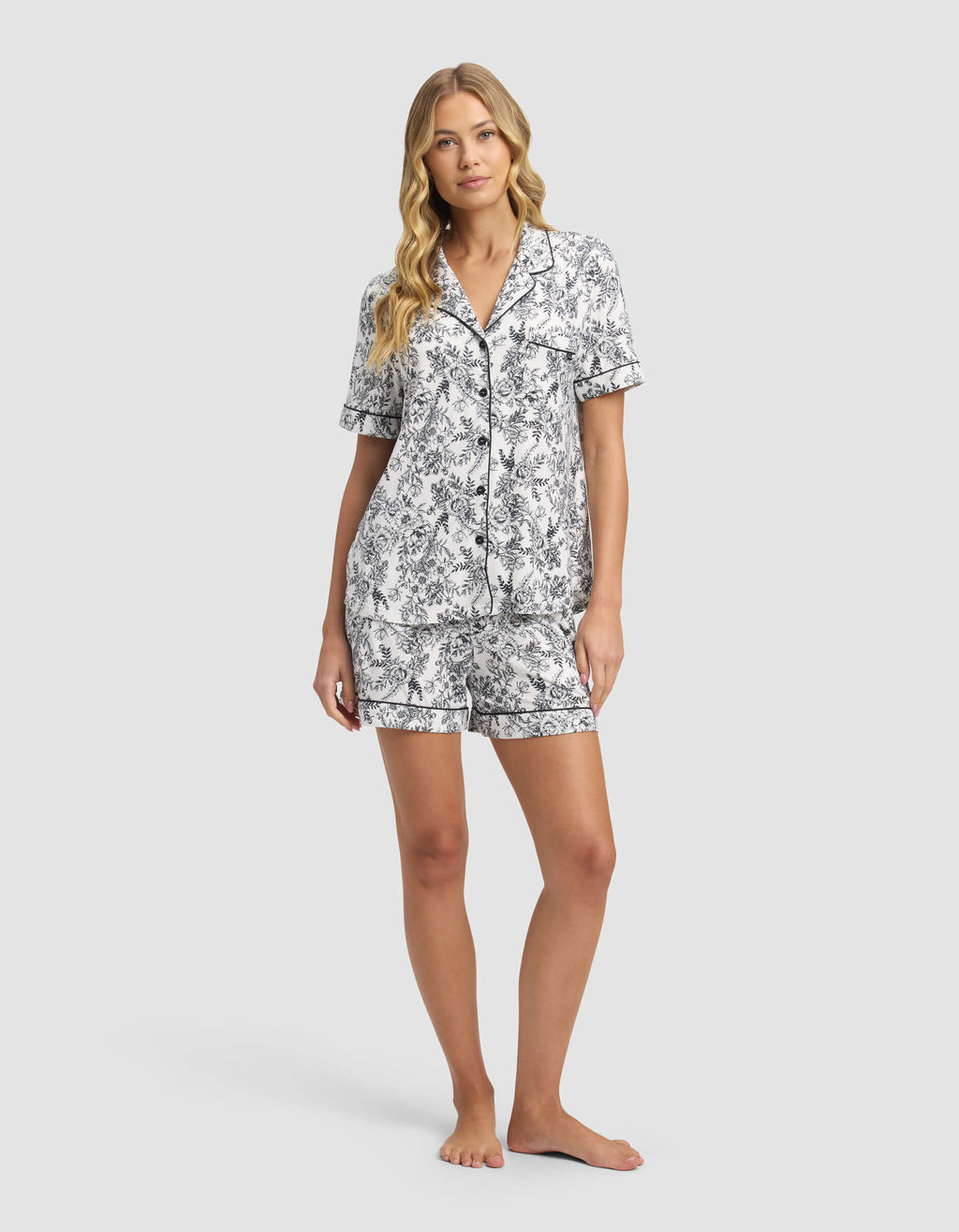 Women's Short Sleeve Bamboo Pajama Set in Stretch-Knit
