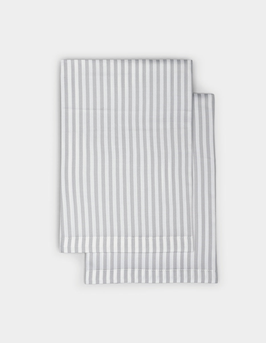 A pair of Cozy Earth Bamboo Pillowcases is displayed on a plain white background.