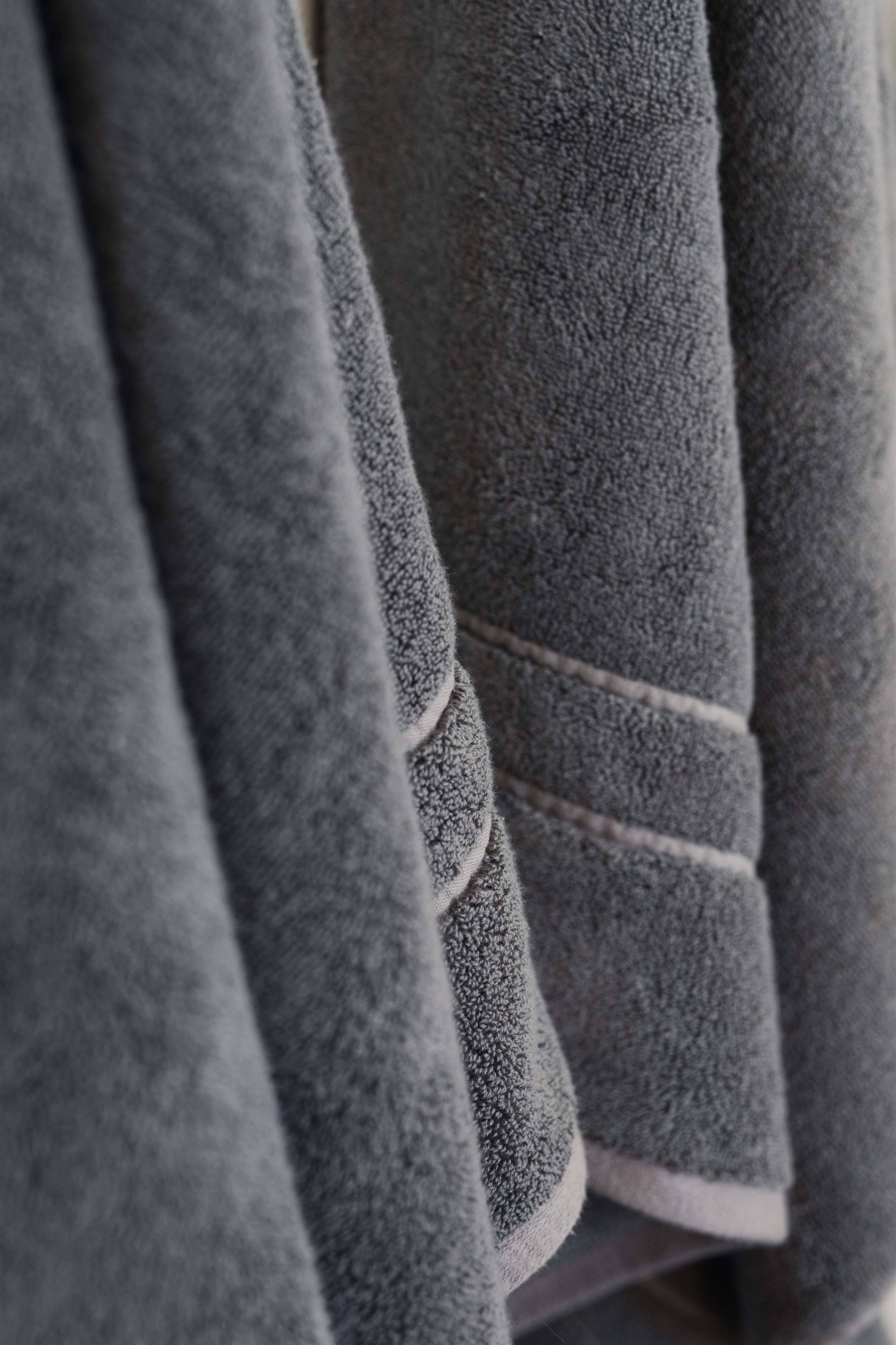 Premium Plush Bath Sheet in the color Charcoal. Photo of Charcoal Premium Plush Bath Sheet taken as a close up of the Premium Plush Bath Sheet. |Color:Charcoal