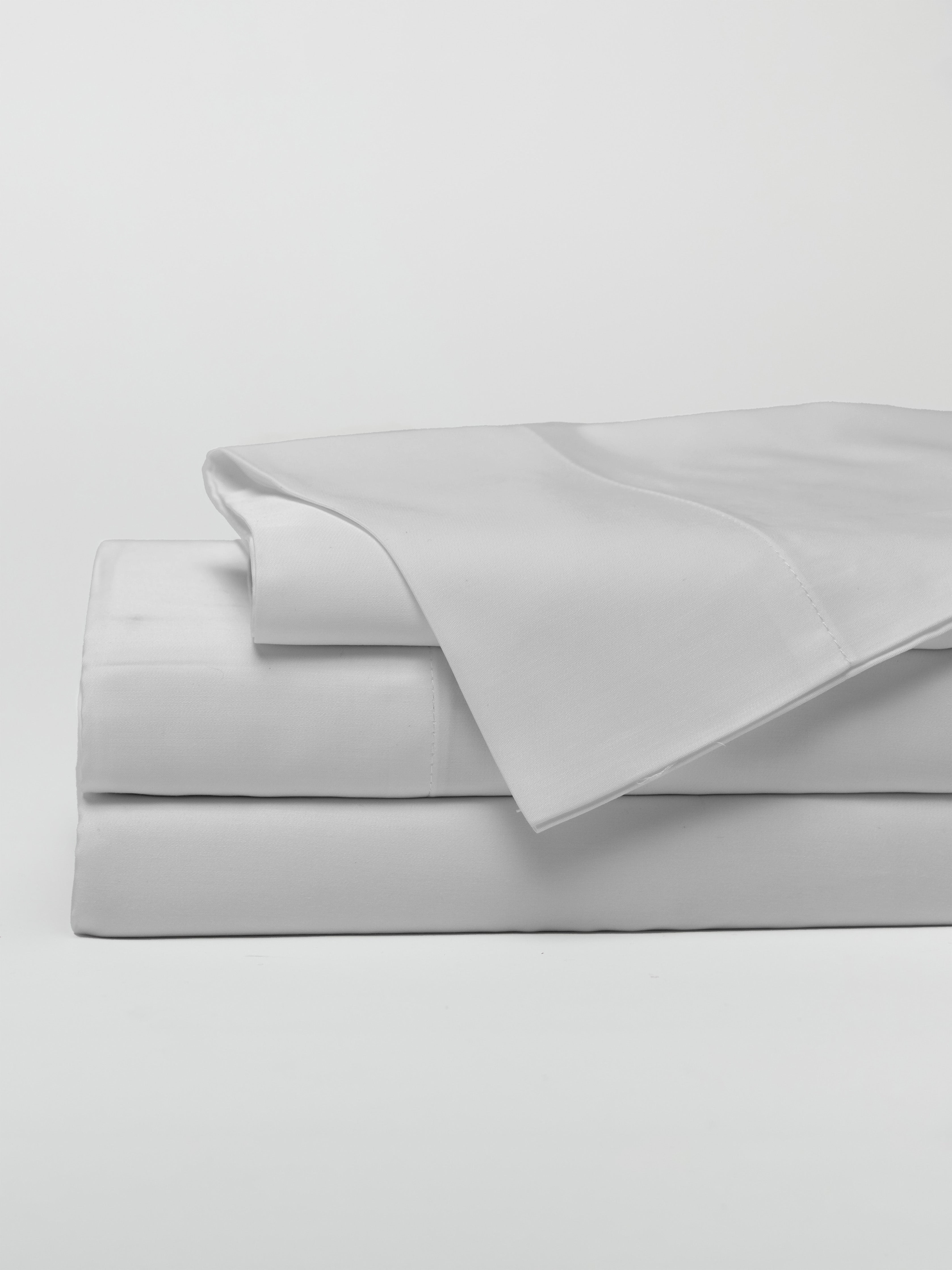 Light Grey sheet set folded with a white background |Color:Light Grey