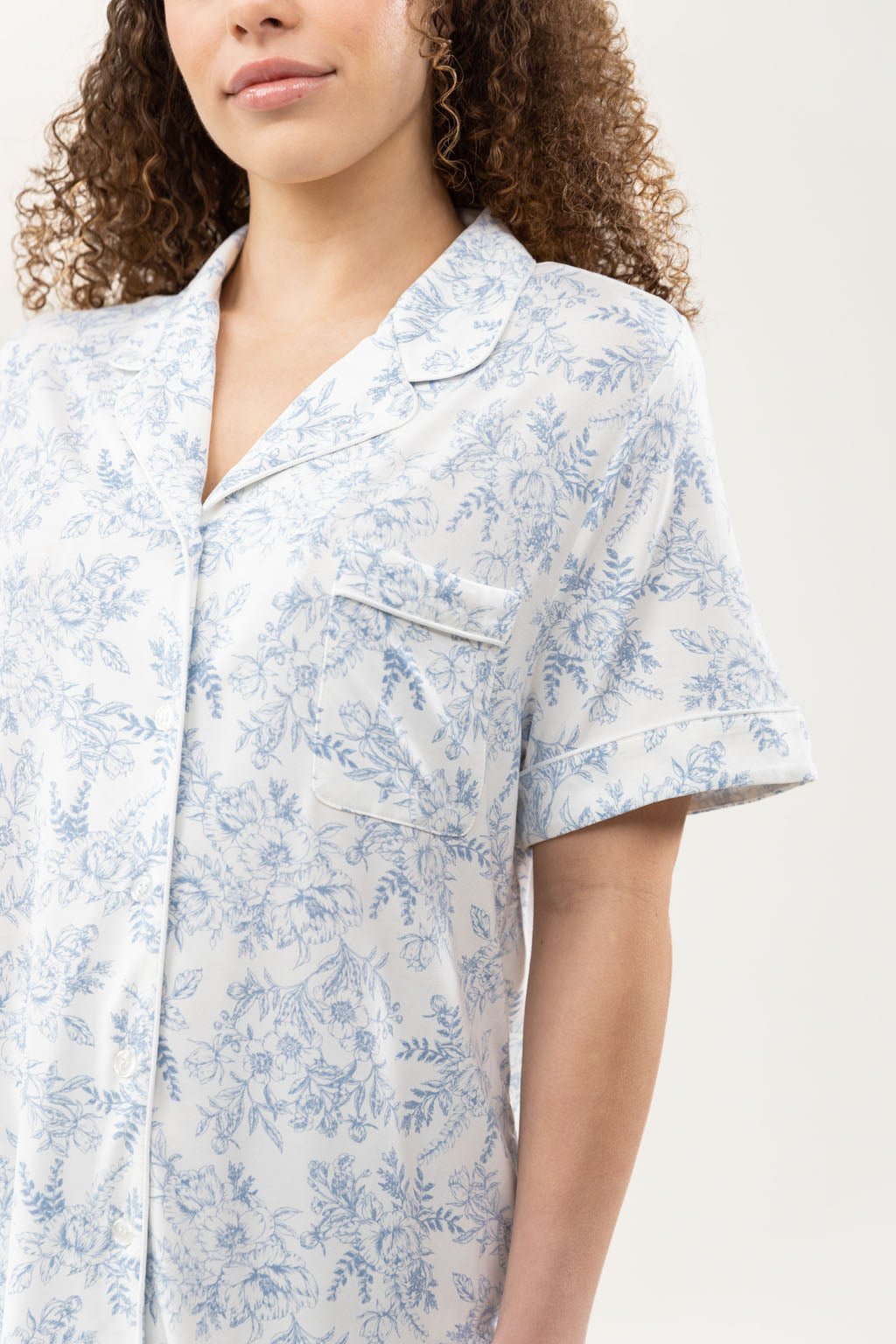 Latest Short Sleeve Comfy Women Sleepwear Cardigan Shirt Short