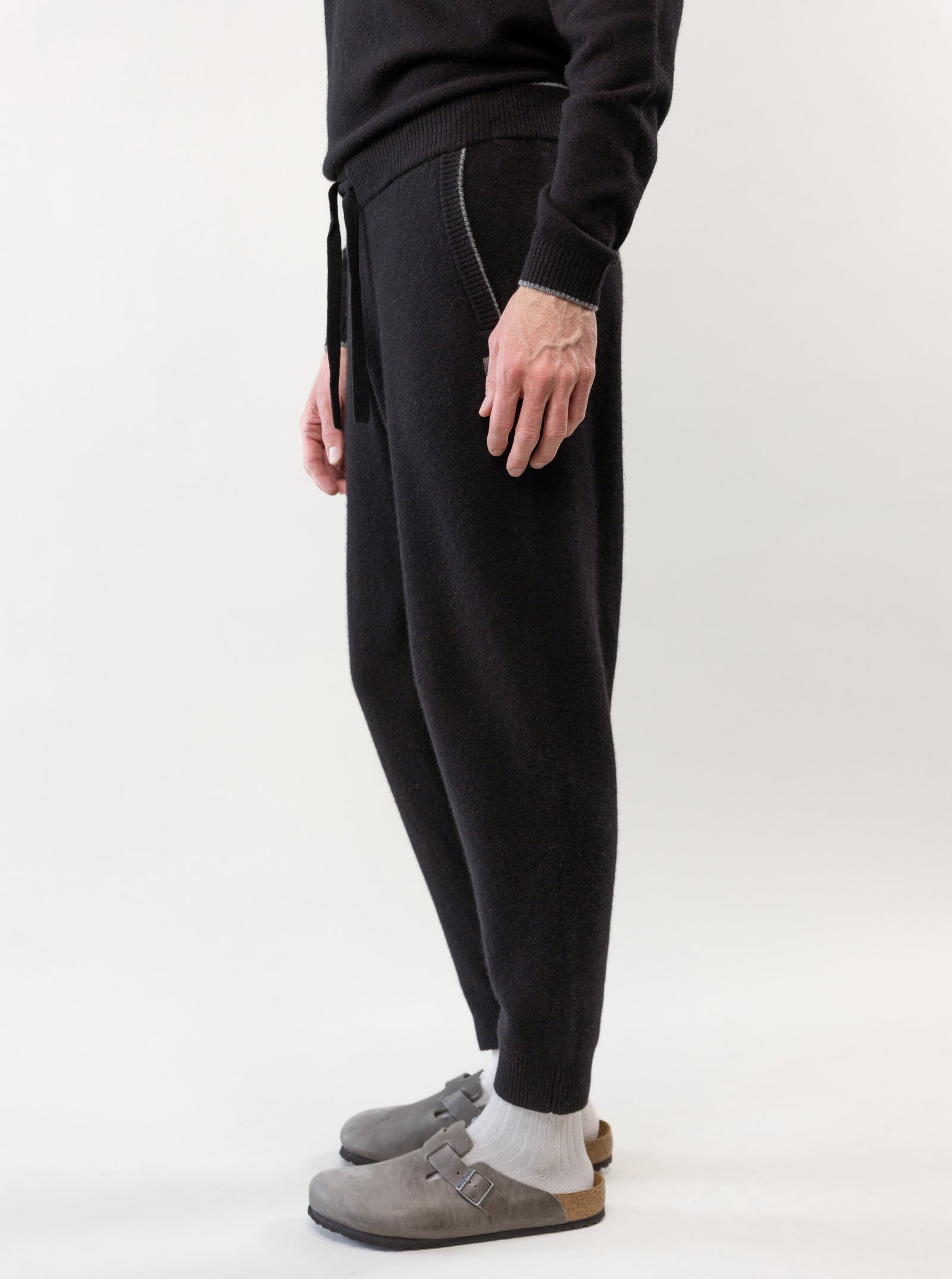 Black/Granite
