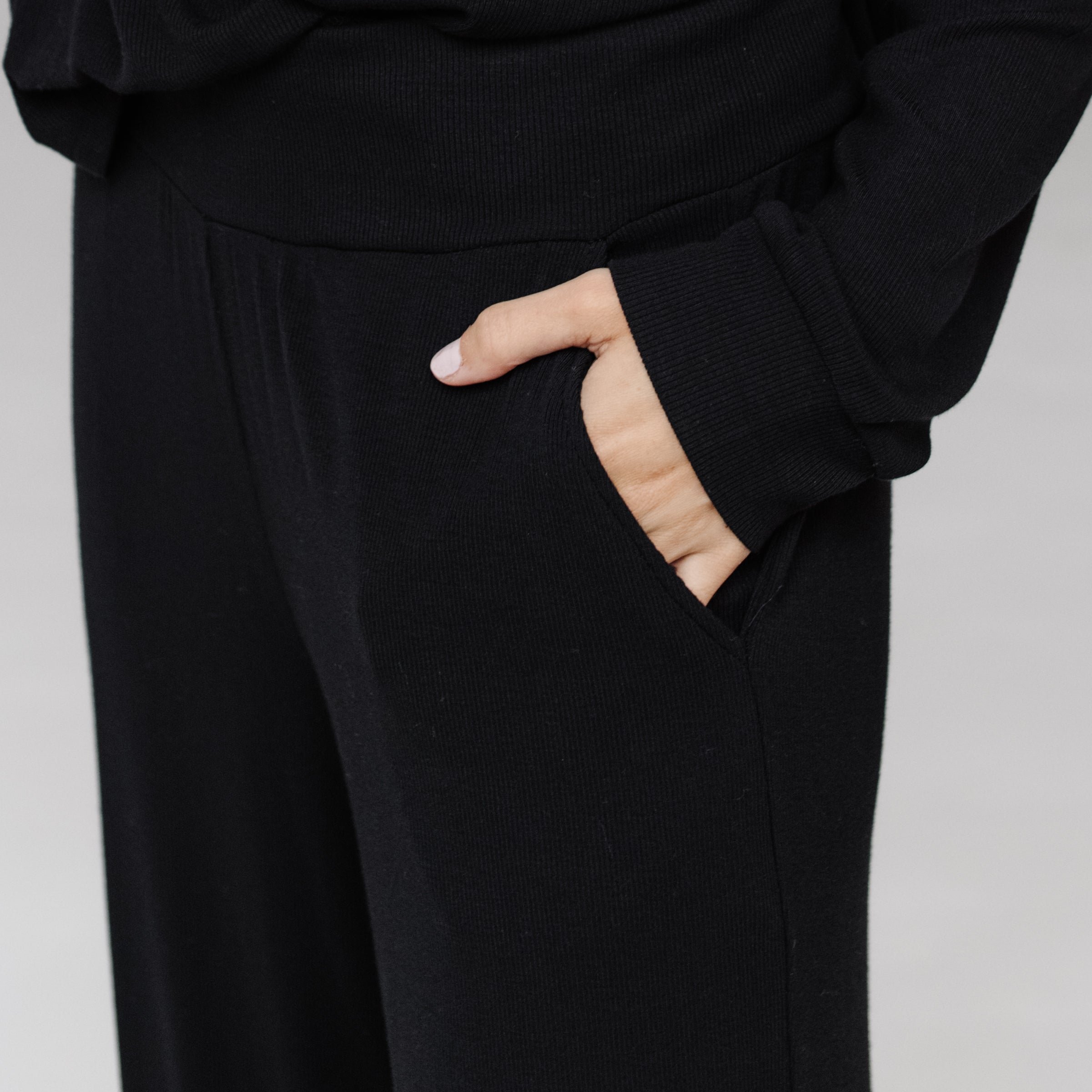 Black Women’s Rib Knit Bamboo Lounge Pant [Shelby]